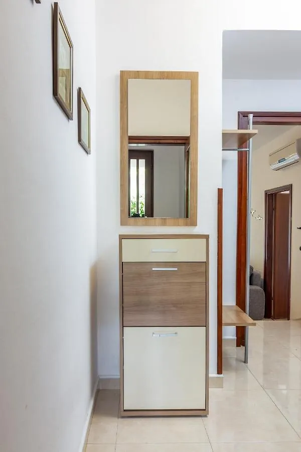 Apartments With A Parking Space Medulin - 7657 Croatia